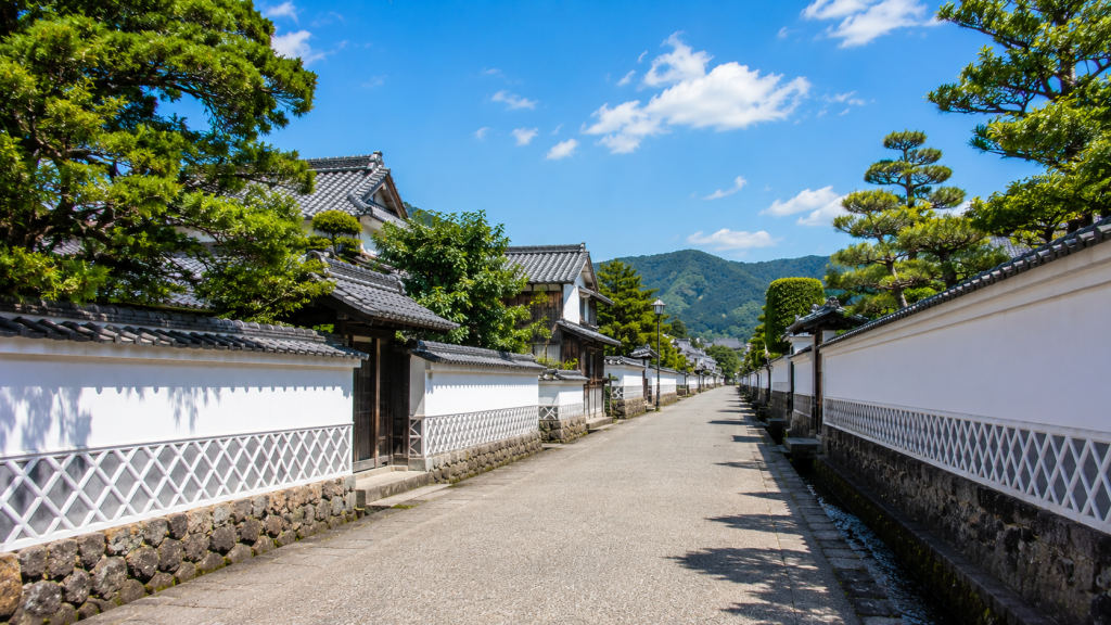 White-walled samurai district in the historic town of Hagi, Yamaguchi
